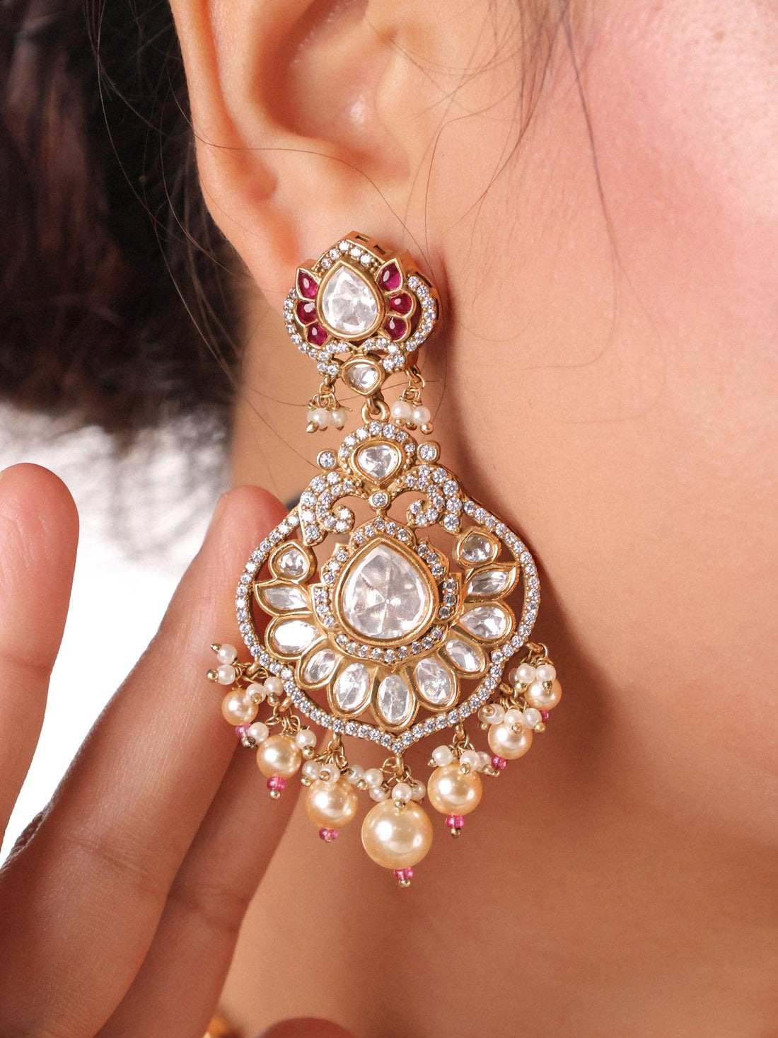 THE COMPLETE GUIDE TO CHOOSING BRIDAL EARRINGS